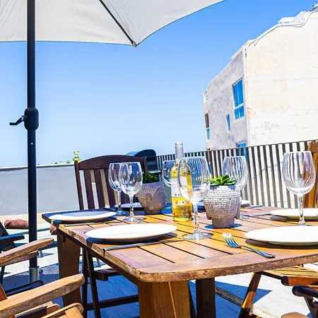 Heated Pool Penthouse With Stunning Views *