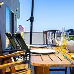 Penthouse With Stunning Views And Pool Sliema