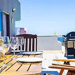 Penthouse With Stunning Views And Pool Apartment *