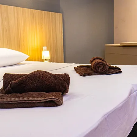 Heated Pool Penthouse With Stunning Views Daire