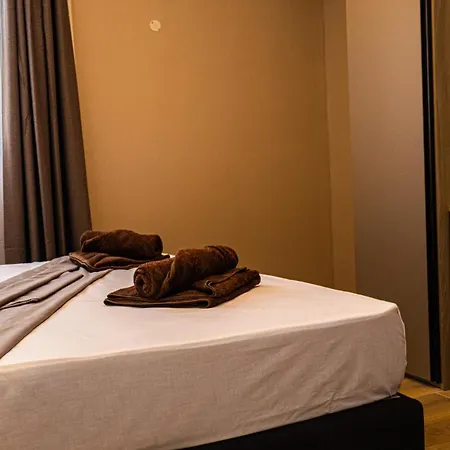 De Luxe Pointe Ph Sliema