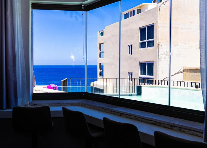 Heated Pool Penthouse With Stunning Views * Sliema