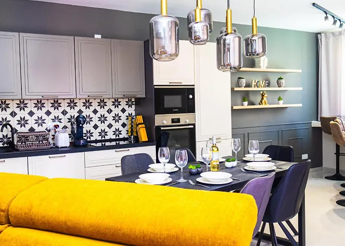 Apartment Heated Pool Penthouse With Stunning Views