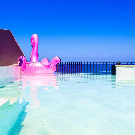 Penthouse With Stunning Views And Pool * Σλιέμα