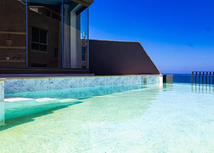 Heated Pool Penthouse With Stunning Views Sliema