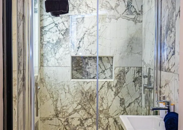 Heated Pool Penthouse With Stunning Views *